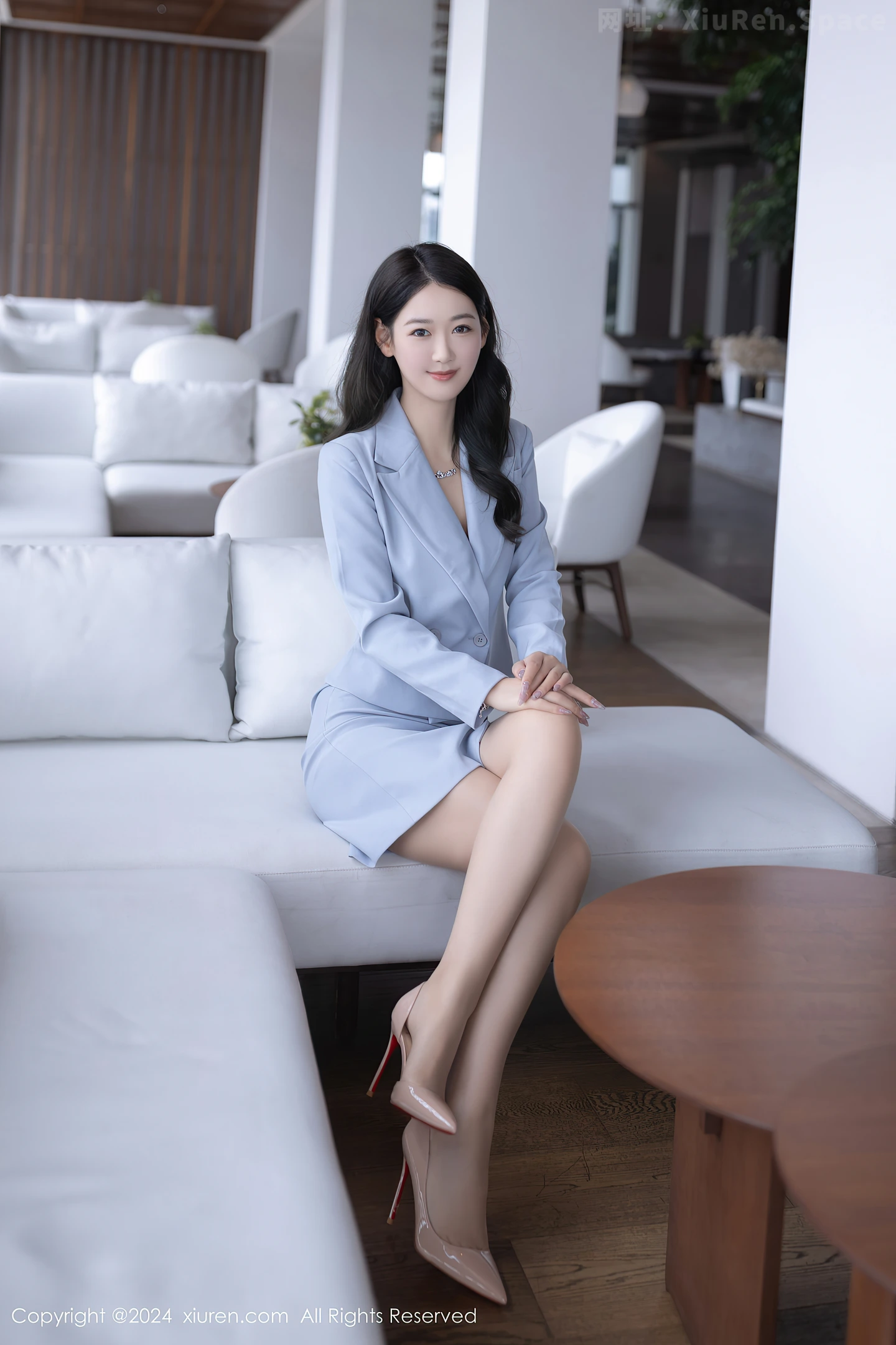 图片[2]-[XiuRen秀人网]VOL.8935 模特唐安琪性感OL制服露黑色内衣配开档肉丝秀曼妙身姿诱惑写真80P-秀人网官方网站